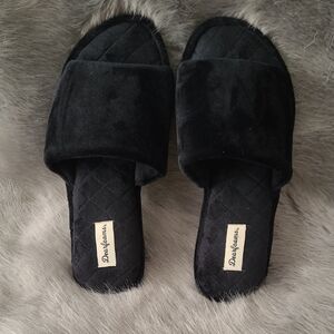 Dearfoams Black Cozy Indoor Slippers NEW